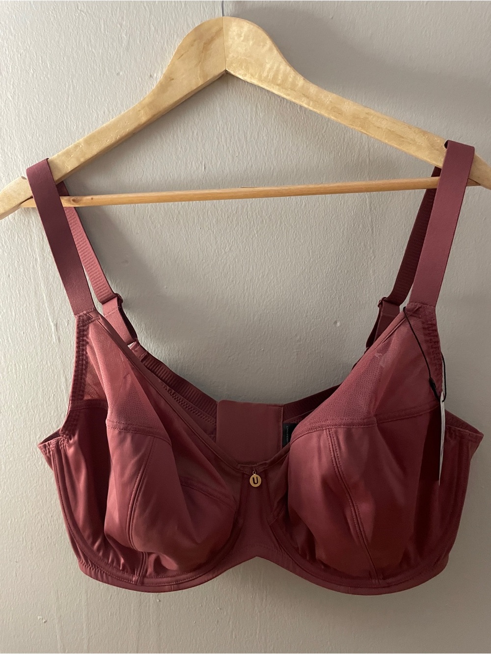 Women’s Supportive Full Coverage Bra - Red NWT 40H